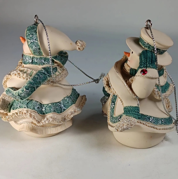 St. Flurry Ornament Set of 2 "Mrs. Snowman" 2002 & "Stanley Frozman" 2002 - Picture 2 of 9